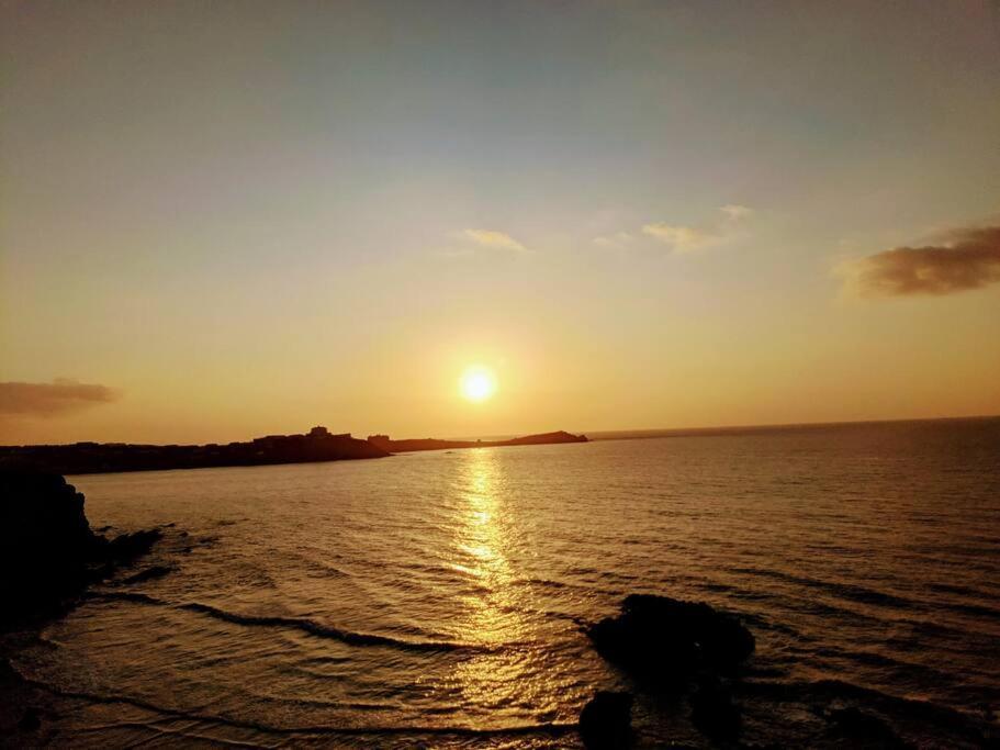 Large 4 Person Couples And Family Caravan In Newquay Bay Resort 외부 사진