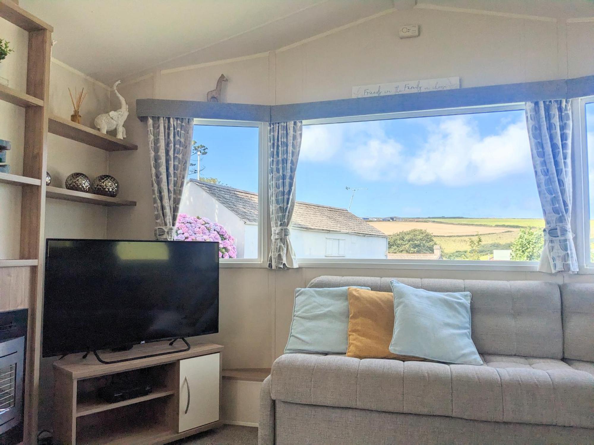 Large 4 Person Couples And Family Caravan In Newquay Bay Resort 외부 사진